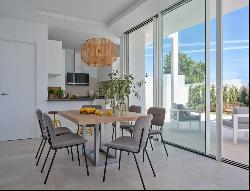 Modern villa in an brand-new development of only 8 luxury homes , Marbella 29600