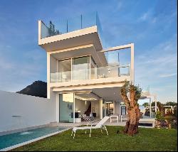 Modern villa in an brand-new development of only 8 luxury homes , Marbella 29600