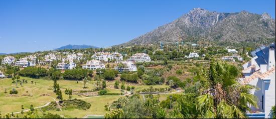 Modern villa in an brand-new development of only 8 luxury homes , Marbella 29600