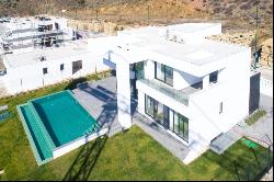 Turnkey villa in a boutique development in east Málaga, Málaga 29016