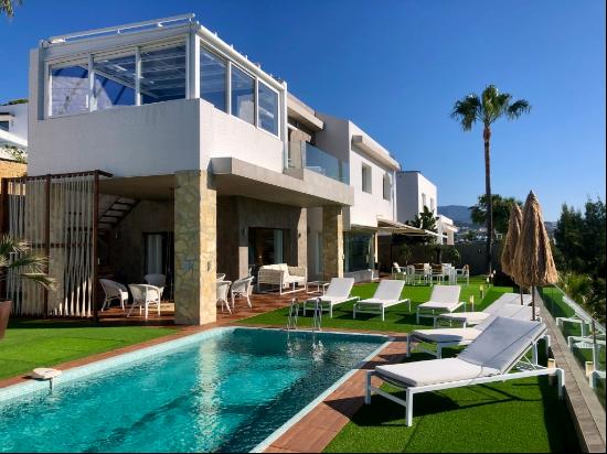 Renovated frontline golf villa in Nueva Atalaya, Benahavis, Estepona 29680