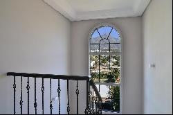 Villa for sale in Málaga, Marbella, Nueva Andalucía, Marbella 29660