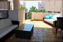 Exclusive ground-floor apartment in a beachfront complex in Este, Estepona 29680