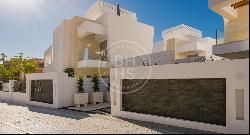 Exclusive beachside east-facing villa next to the new San Pedro , Marbella 29670