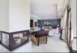 Elegant villa with sea and mountain views in Benahavis Hill Club, Benahavis 29679