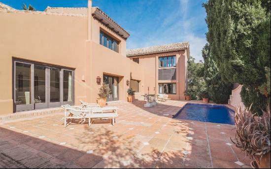 Traditional Andalusian villa in Guadalmina Alta, within walking , Marbella 29670