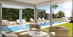 Contemporary 2nd line beach villa in Puente Romano., Marbella 29602