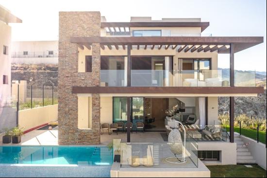 Exceptional boutique project of 13 luxury villas surrounded by m, Benahavis 29679