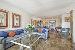 Large charming duplex ground floor apartment in a privileged fro, Marbella 29604