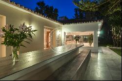 Contemporary style villa recently renovated in Elviria, Marbella, Marbella 29604