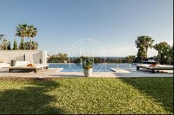 Contemporary style villa recently renovated in Elviria, Marbella, Marbella 29604