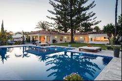 Contemporary style villa recently renovated in Elviria, Marbella, Marbella 29604