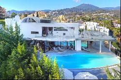 Fully renovated villa with panoramic sea and mountain views situ, Marbella 29660