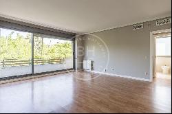 105 sqm flat with pool and views for sale in Encinar de los Reye, Madrid 28055