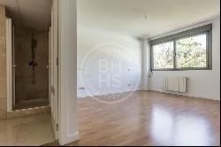 126 sqm flat with pool and views for sale in Encinar de los Reye, Madrid 28055