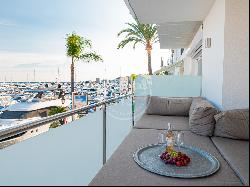 Exquisite fully refurbished apartment facing the Puerto Banús ma, Marbella 29660