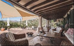 Impressive elegant Andalusian-style front line golf villa with p, Benahavis 29679