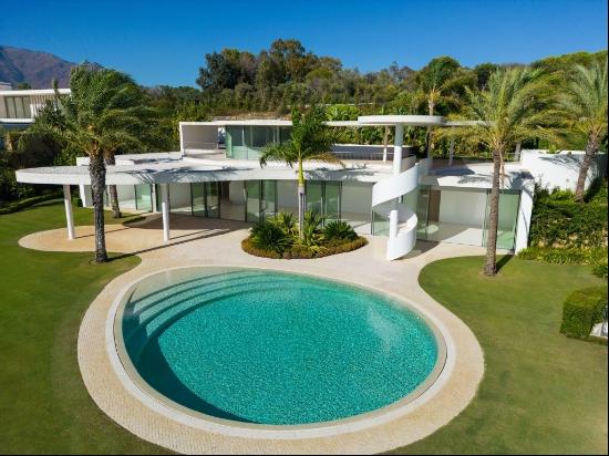 Majestic recently built villa situated in a unique and privilege, Casares 29690