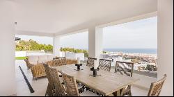 Spectacular duplex penthouse in a brand-new development of 237 l, Estepona 29680