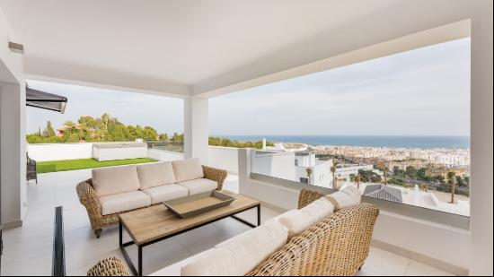 Spectacular brand-new ground-floor apartment in a development of, Estepona 29680