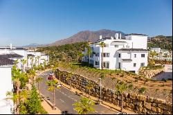 Spectacular brand-new ground-floor apartment in a development of, Estepona 29680