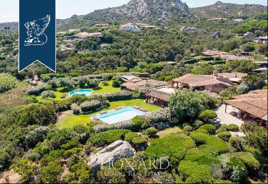 Refined estate with panoramic pool in front of the Maddalena Archipelago