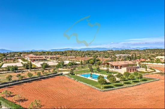 Immaculate equestrian facility on Mallorca with guesthouses and hotel license