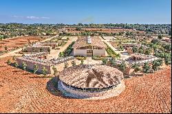Immaculate equestrian facility on Mallorca with guesthouses and hotel license
