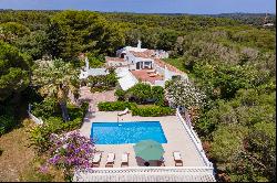 Captivating country house with pool near Mahón, Menorca, for holiday rental.