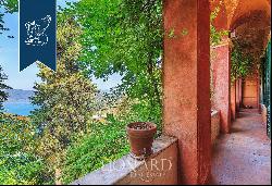 Historical luxury villa with panoramic views of the sea in Liguria