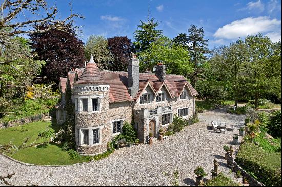 An immaculately presented Edwardian family home in the heart of Dartmoor National Park wit