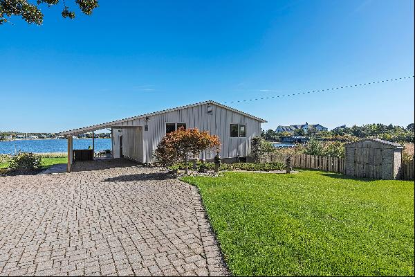  Unbelievable opportunity to own a waterfront home close to Southampton Village. With swee