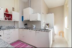 Flat, 5 bedrooms, for Sale