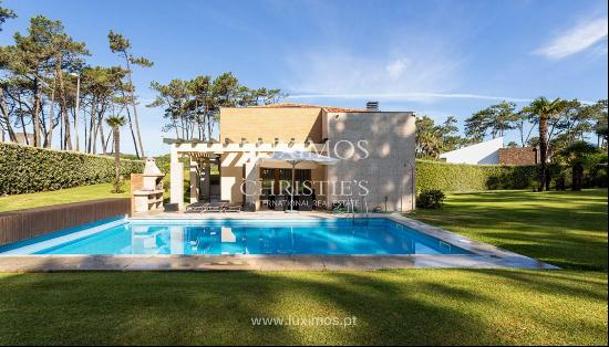 Selling: luxury villa with pool and garden, near the beach of Ofir, Esposende, Portugal