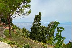 Unique villa facing the bay of Monte Argentario