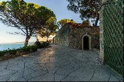 Unique villa facing the bay of Monte Argentario