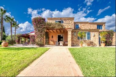 Beautiful natural stone finca in s´Horta in the east of Mallorca