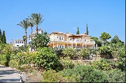 Traditional Villa in El Paraíso, Estepona