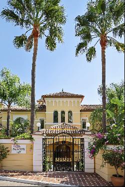 Traditional Villa in El Paraiso, Estepona