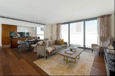 Two bed spacious apartment at Chelsea Waterfront with a balcony over looking the River Tha
