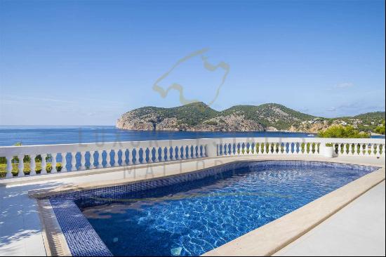 Well maintained Mediterranean villa with stunning sea views