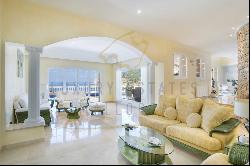 Well maintained Mediterranean villa with stunning sea views