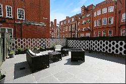 Park Mount Lodge, 12-14 Reeves Mews, Mayfair, London, W1K 2EG