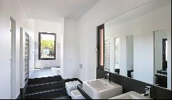 T3 Villa with sea view surrounded by the true nature at private , Cascais PT 2755