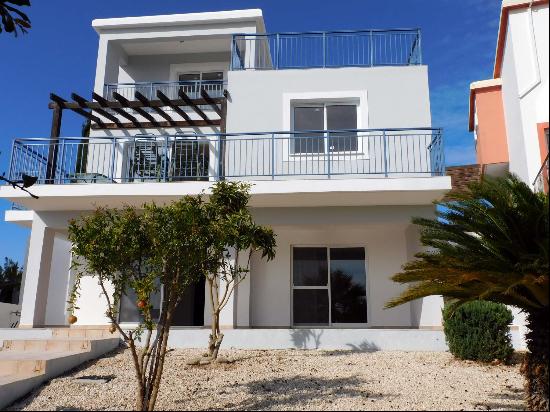 Fully Renovated Three Bedroom Villa in Peyia, Pafos