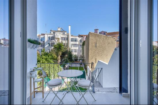 3 Bedroom Flat with Private Garden, Arroios, Lisbon