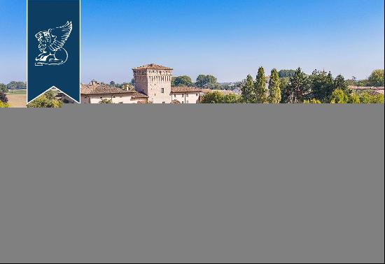 Stunning castle with a 13th-century tower for sale in Cortemaggiore