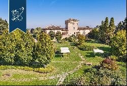 Stunning castle with a 13th-century tower for sale in Cortemaggiore