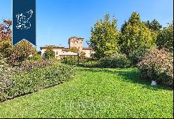 Stunning castle with a 13th-century tower for sale in Cortemaggiore