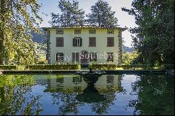 Prestigious Estate of the 16th century on the hills of Lucca